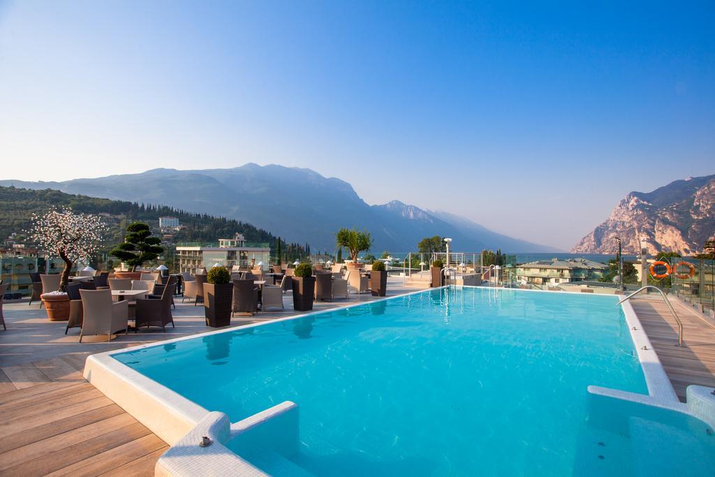 Hotel Kristal Palace - Tonelli Hotels - Adult Friendly Riva del Garda Exterior foto